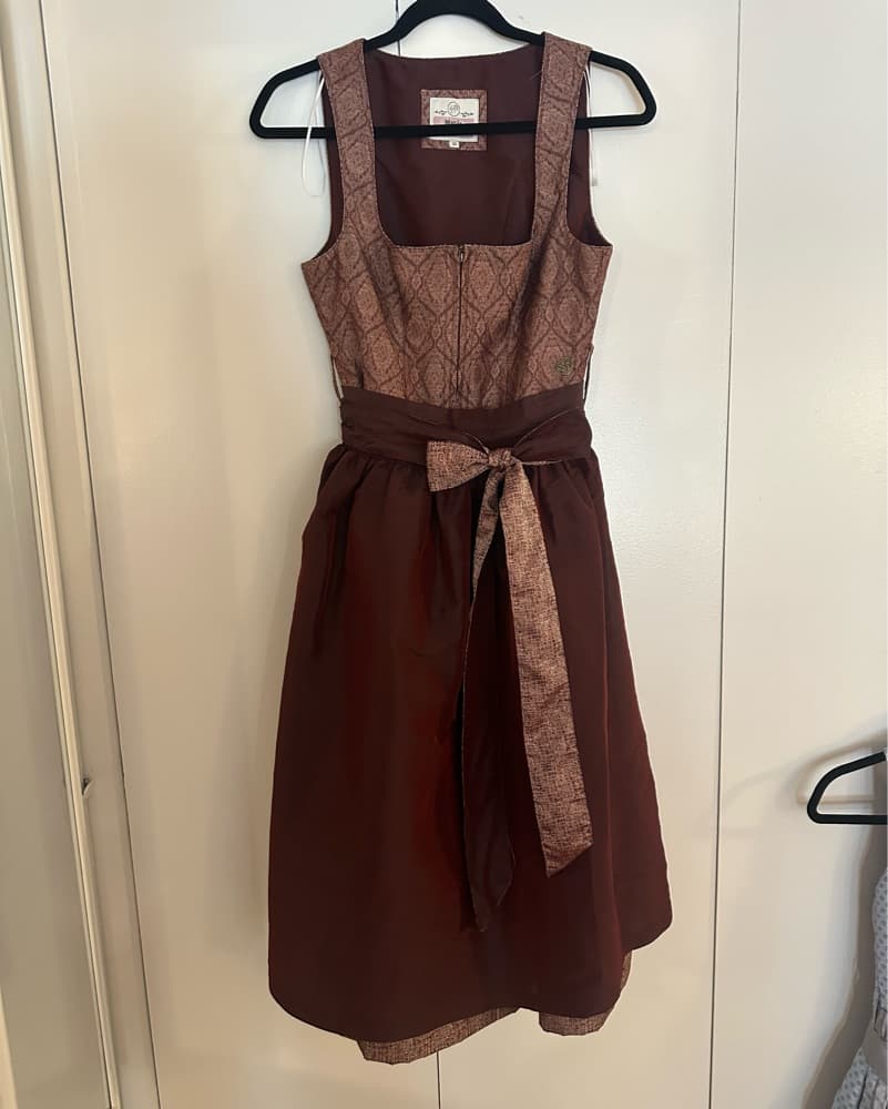 Oktoberfest Dirndl MarJo Size 36 - Image 2