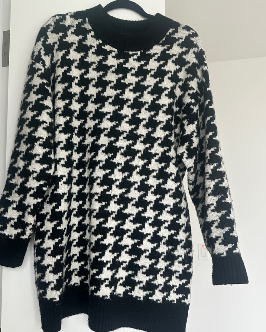 Sweater dress - Image 1