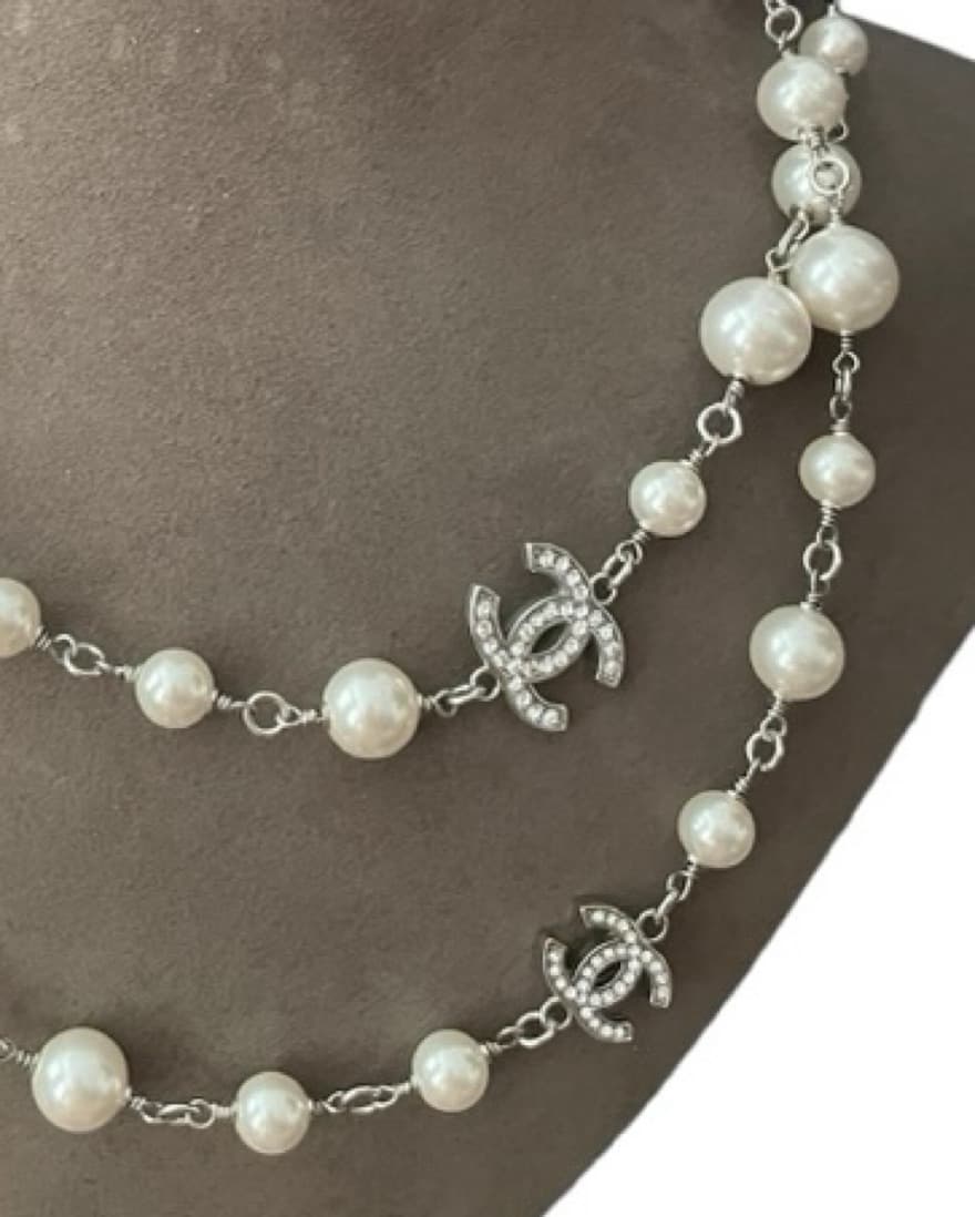 Chanel Pearl Necklace - Image 2