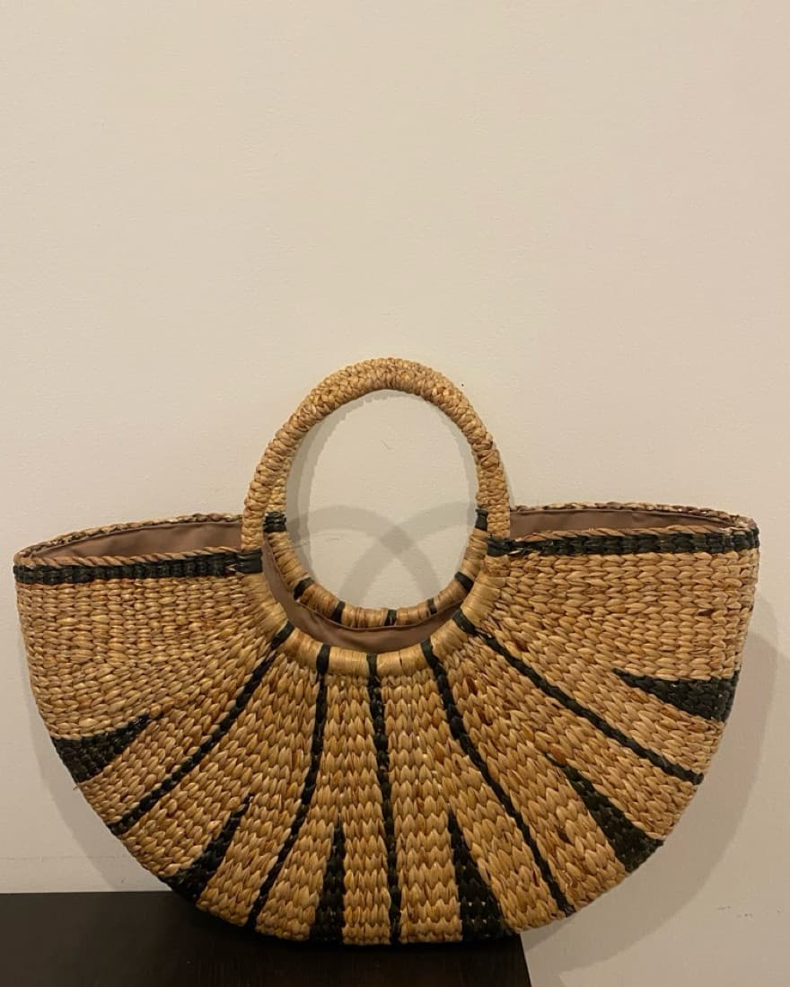 Large Straw Beach Bag - Image 1
