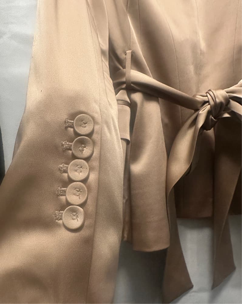 Vintage BCBG Gold Satin Suit - Image 6