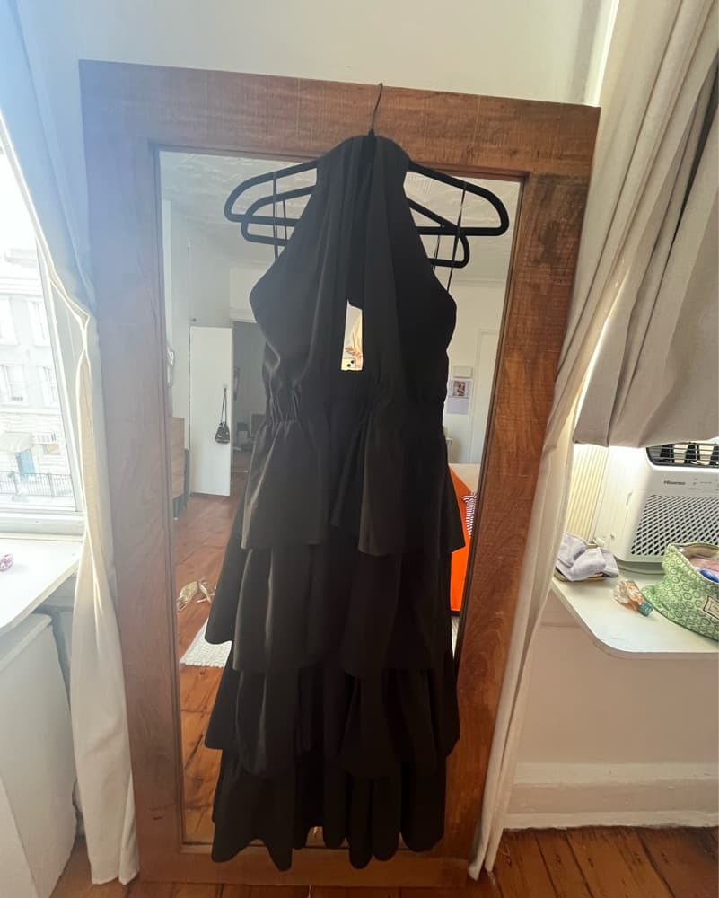 Elegant Black Tiered Halter Maxi Dress - Image 5