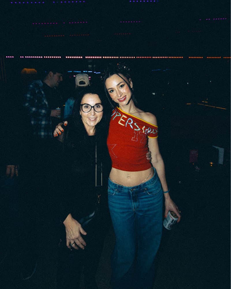 With Jéan Graphic Y2K Tee - Red - Image 4