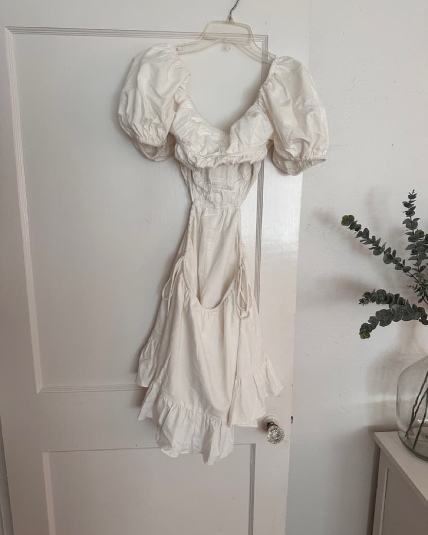 White Sabo Skirt Backless Dress - Image 4