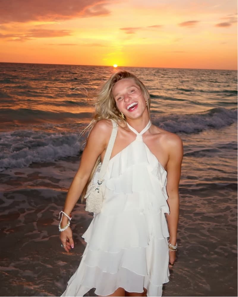 Elegant Ruffled Beach Dress - Image 5