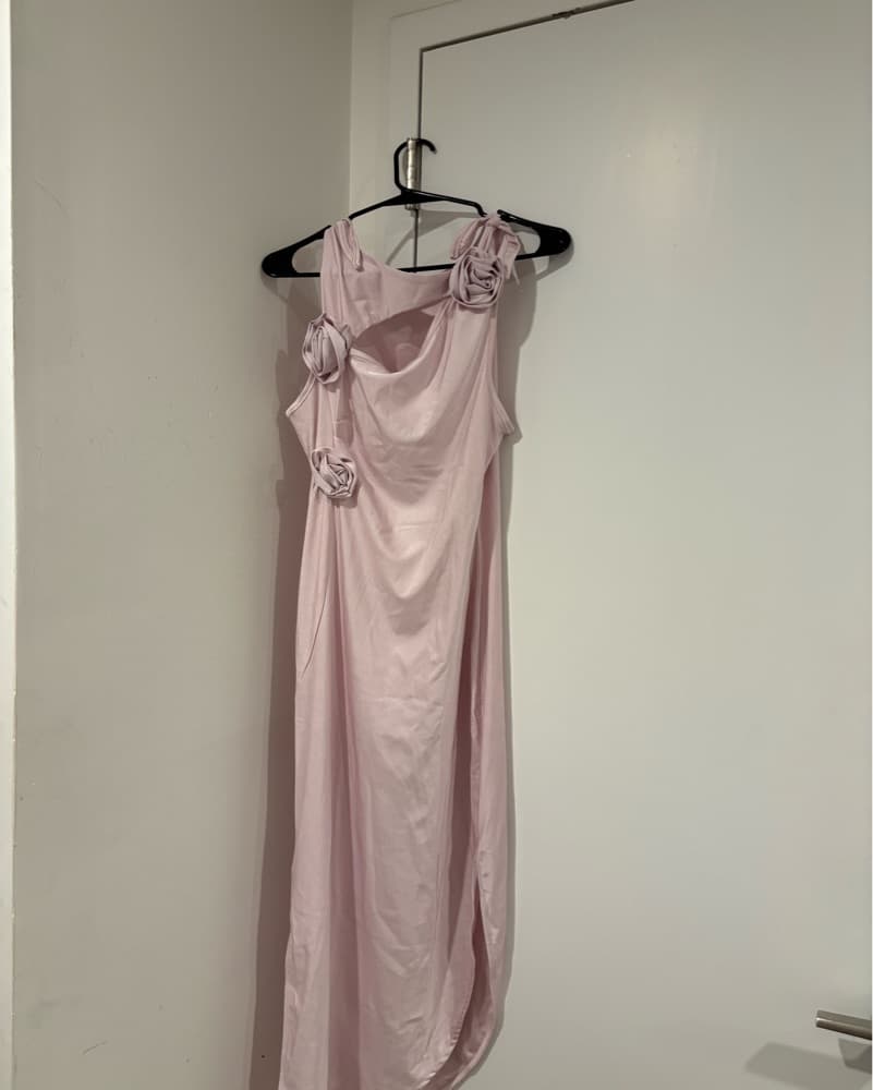 Elegant Pink Satin Maxi Dress - Image 4