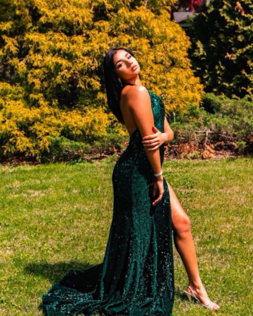 Glamorous Emerald Green Sequin Gown - Image 4