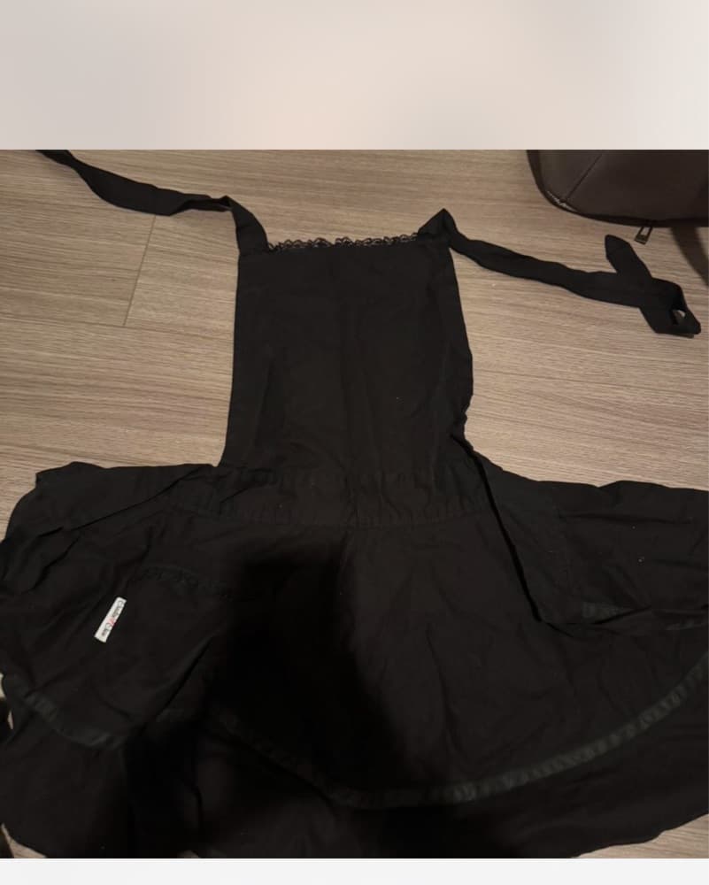 Chic Black Ruffle Apron - Image 5