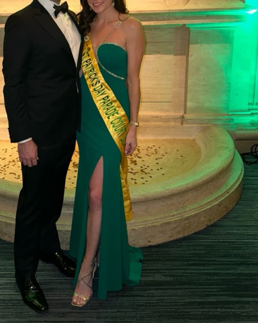 Glamorous Green Gown with Rhinestone Straps - Image 5