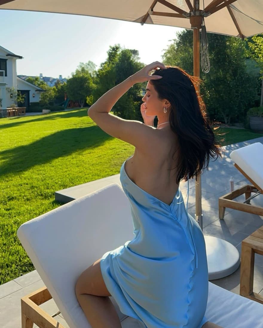 blue floral lace prom dress Andrea & Leo A1417 Long Formal A Line length Neckline size-waist-32-inseam-33-35 Ana de Armas Flaunts Color:Vista Blue and White