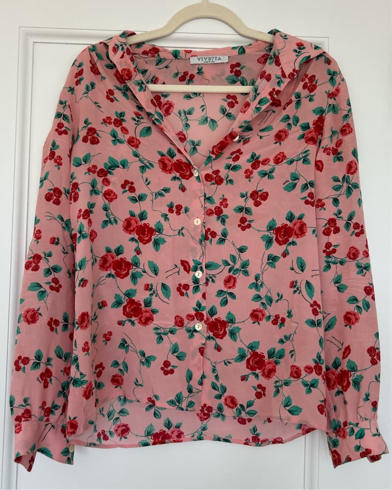 Vivetta Italian Designer Silk Floral Flower Abstract Button Down Top Pink Unique Rose Blouse  - Image 3