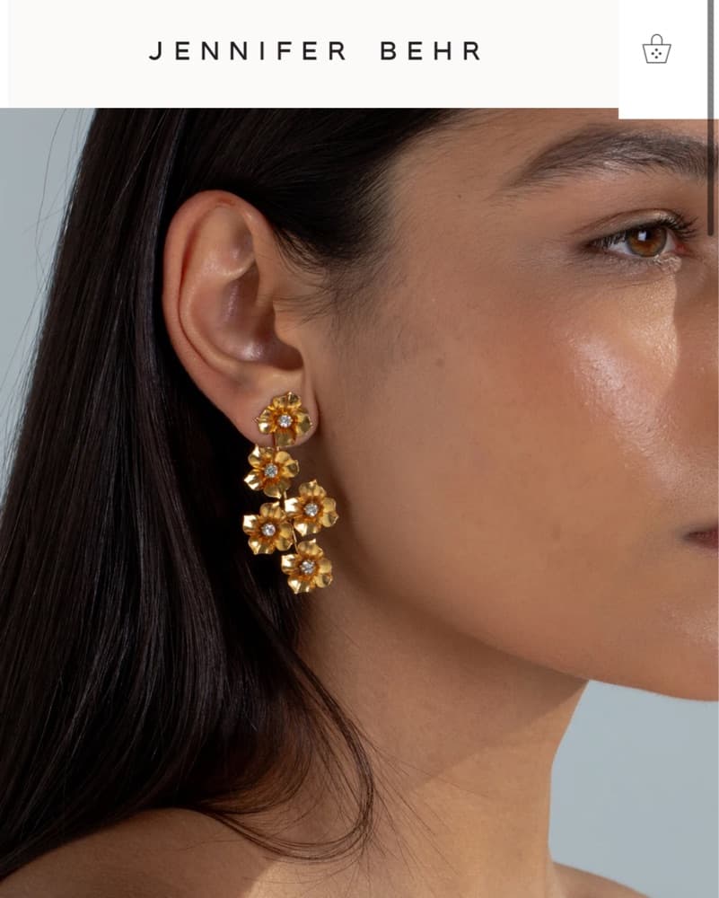 Elegant Gold Floral Earrings - Image 2