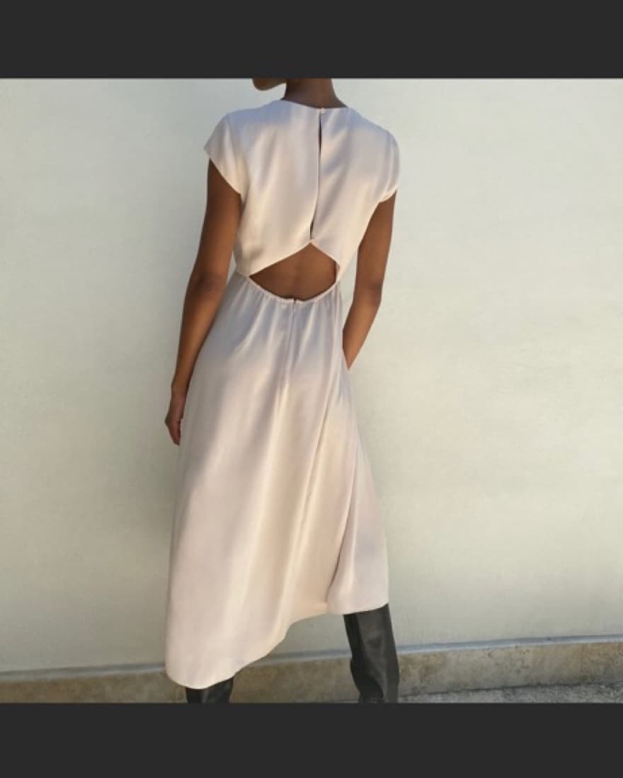 $200 Aritzia Hamptons V Neck - Image 3