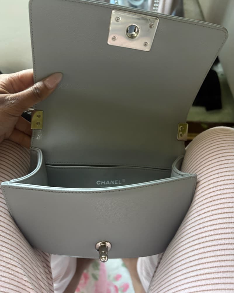  Chanel Boy Bag - Image 3