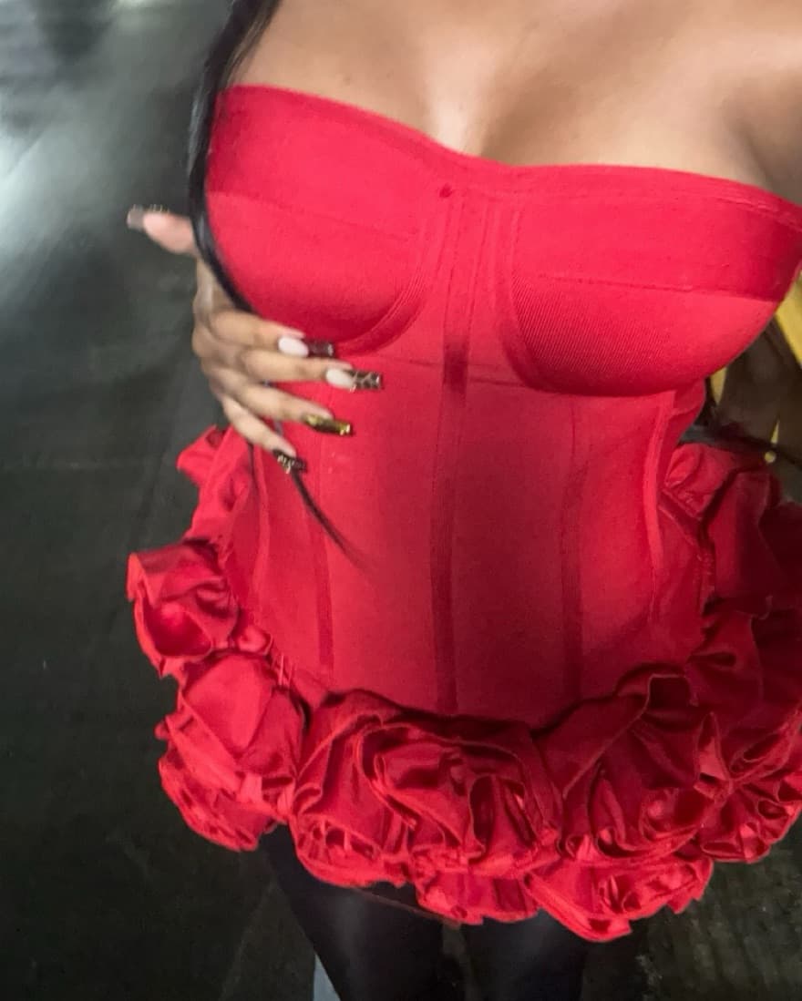 Red top and mini skirt set - Image 3