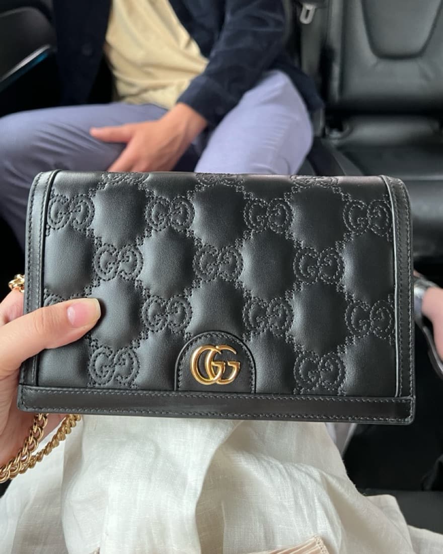 Gucci Matelasse Chain Wallet - Image 4