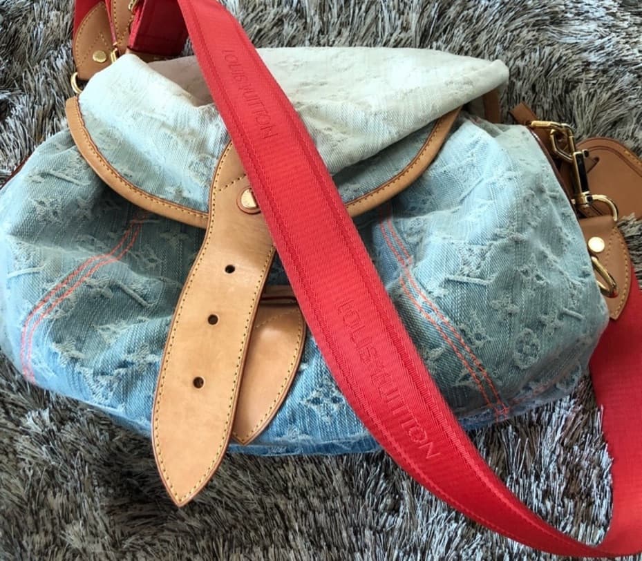 Vintage Lt Ed Louis Vuitton Messenger - Image 2