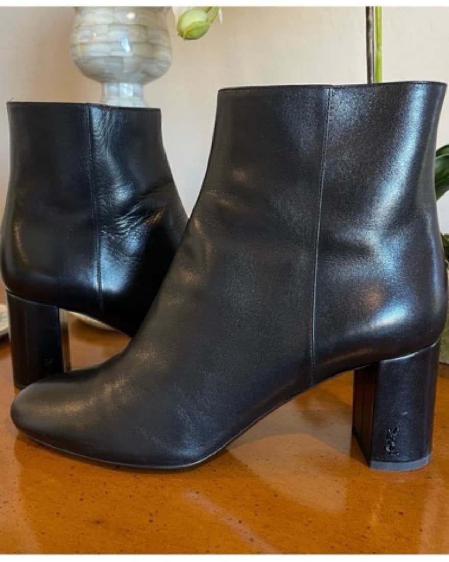 YVES SAINT LAURENT Lou monogram heeled ankle  - Image 2