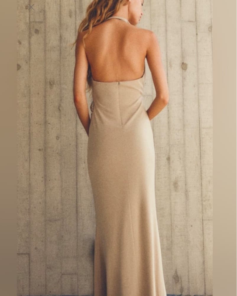 Tan Halter Dress With Seashell Accent - Image 5