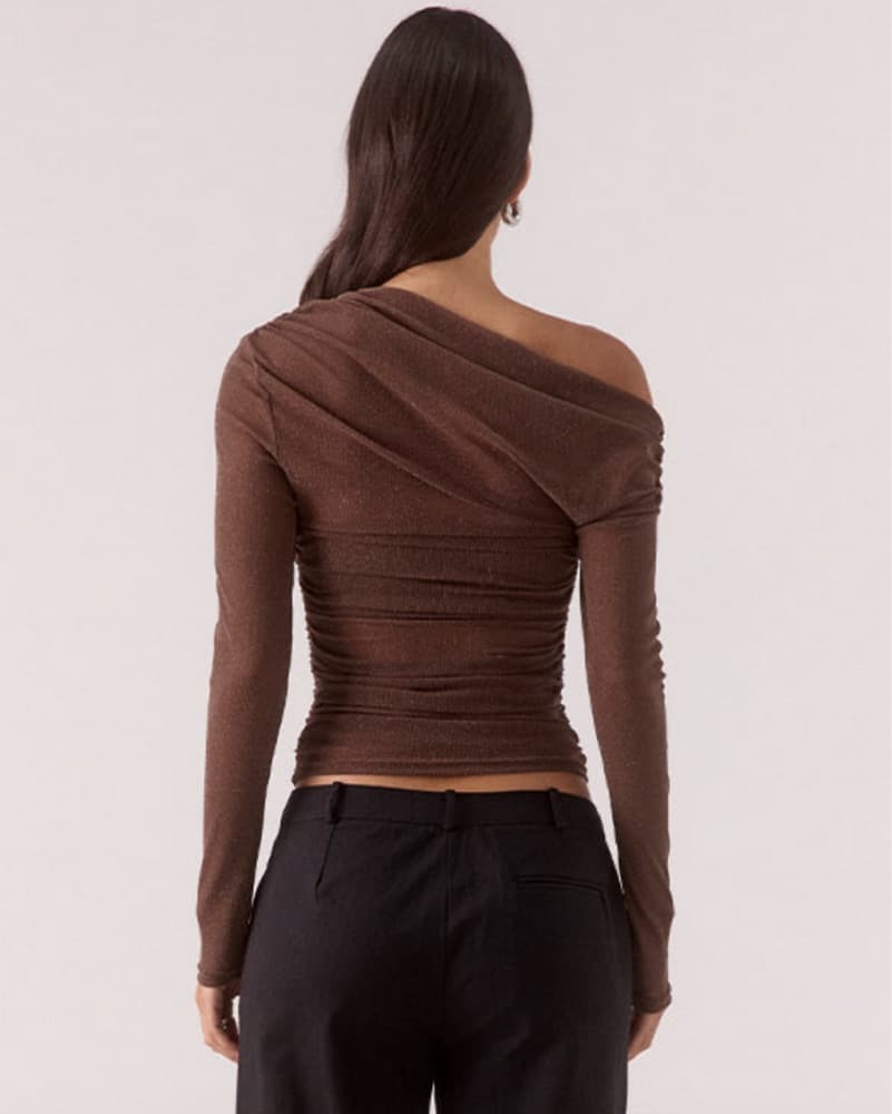 Sovere Fitted Off Shoulder Top - Image 4