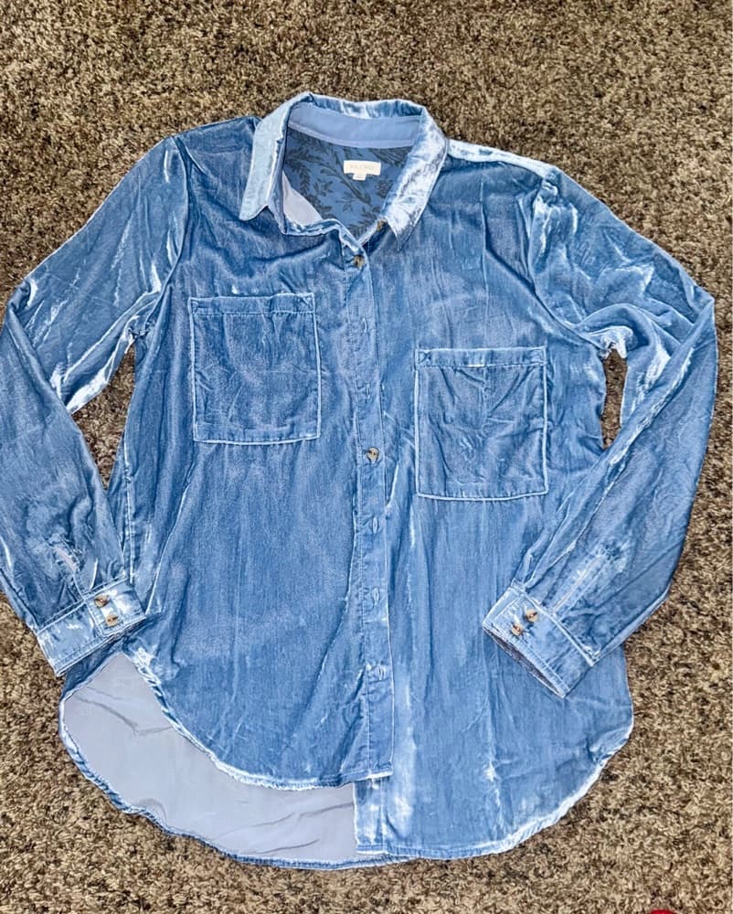 The Hadley Velvet Relaxed Buttondown - Image 6