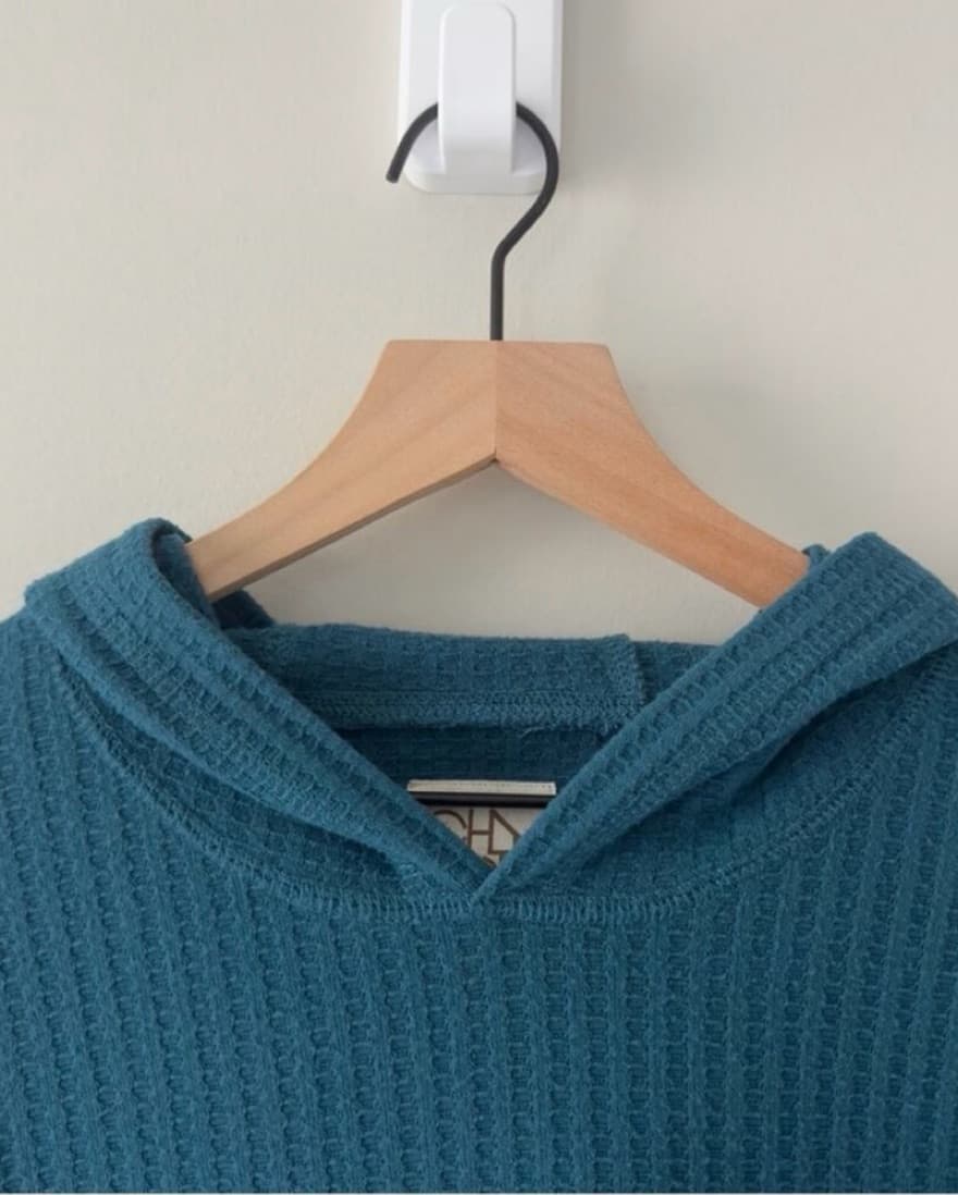 Revolve Chaser Ribbed Knit Hooded Top L - Image 4