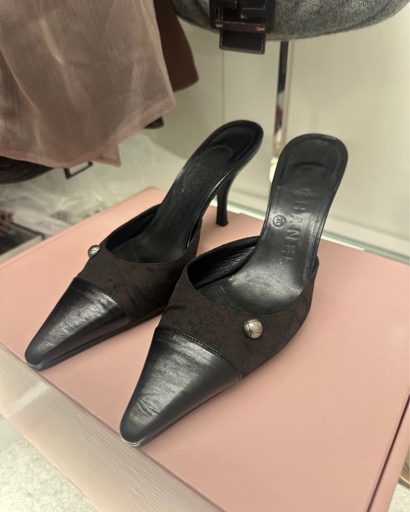 vintage chanel mules size 35 - Image 3