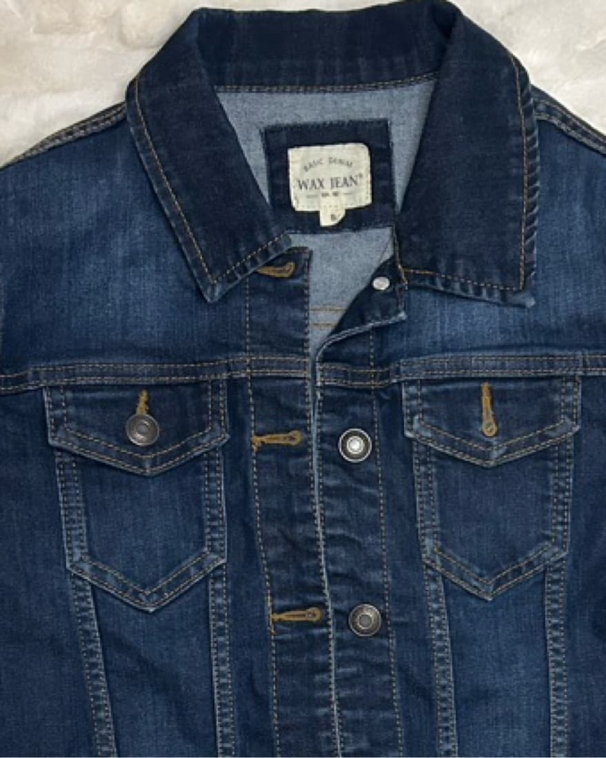 Classic jean jacket - Image 2