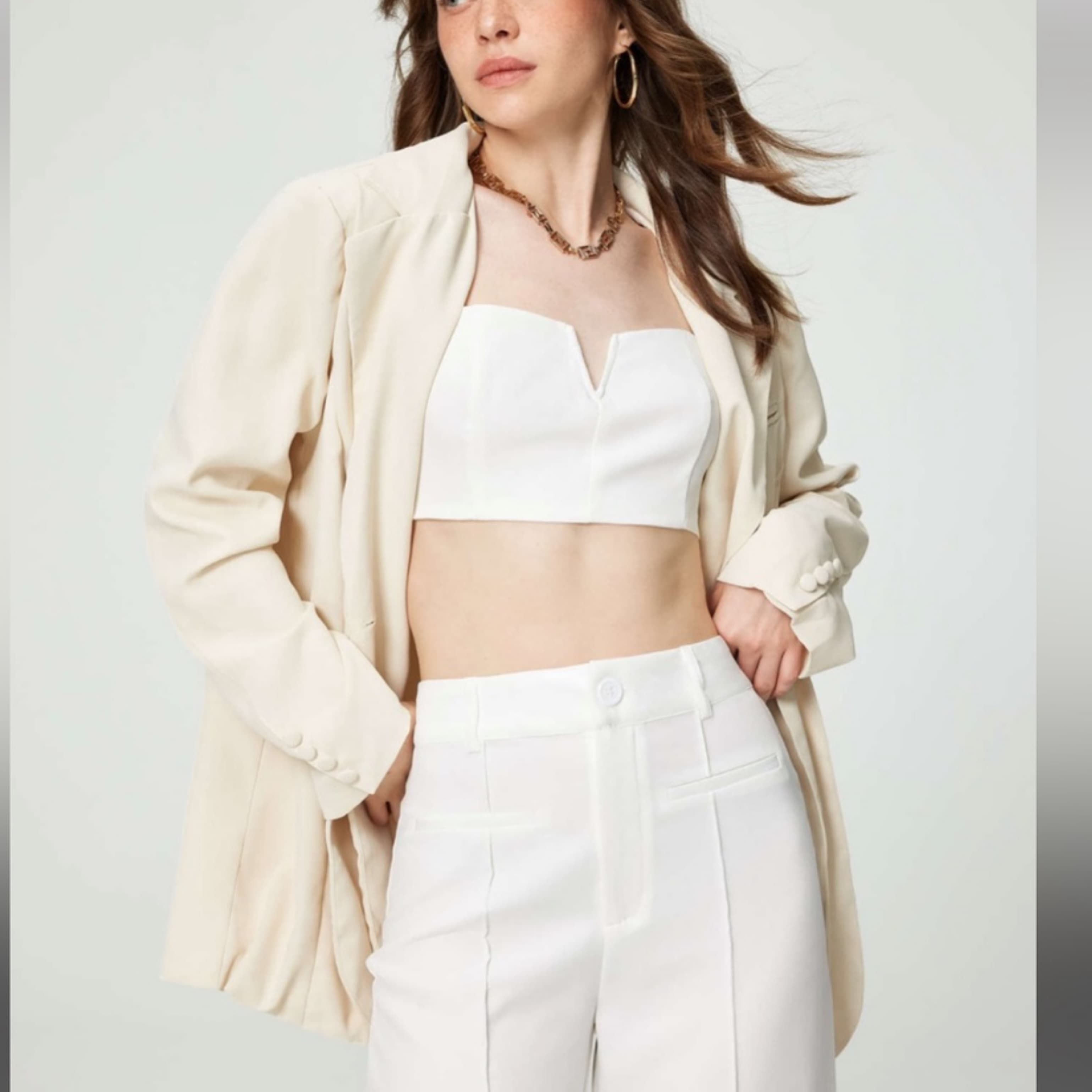 White Matchig Set  - Image 4