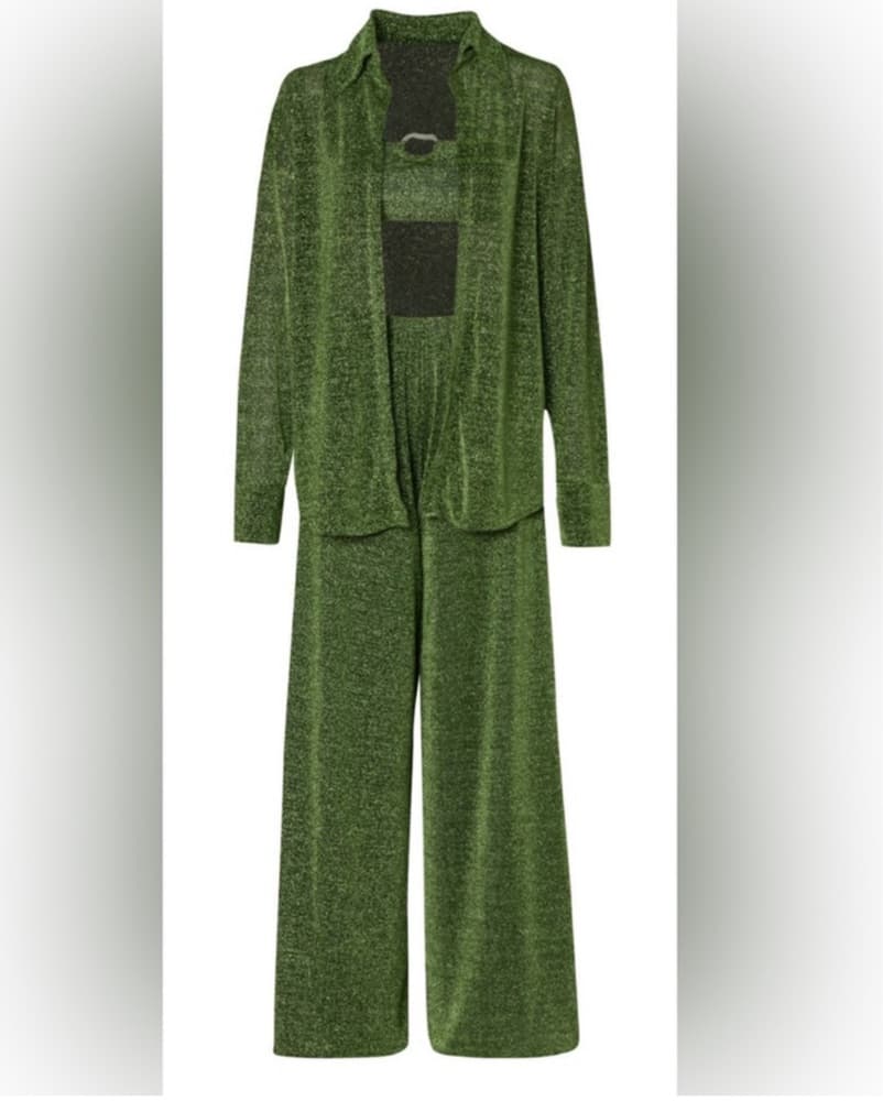 Chic Moss Green Textured Set - Image 1