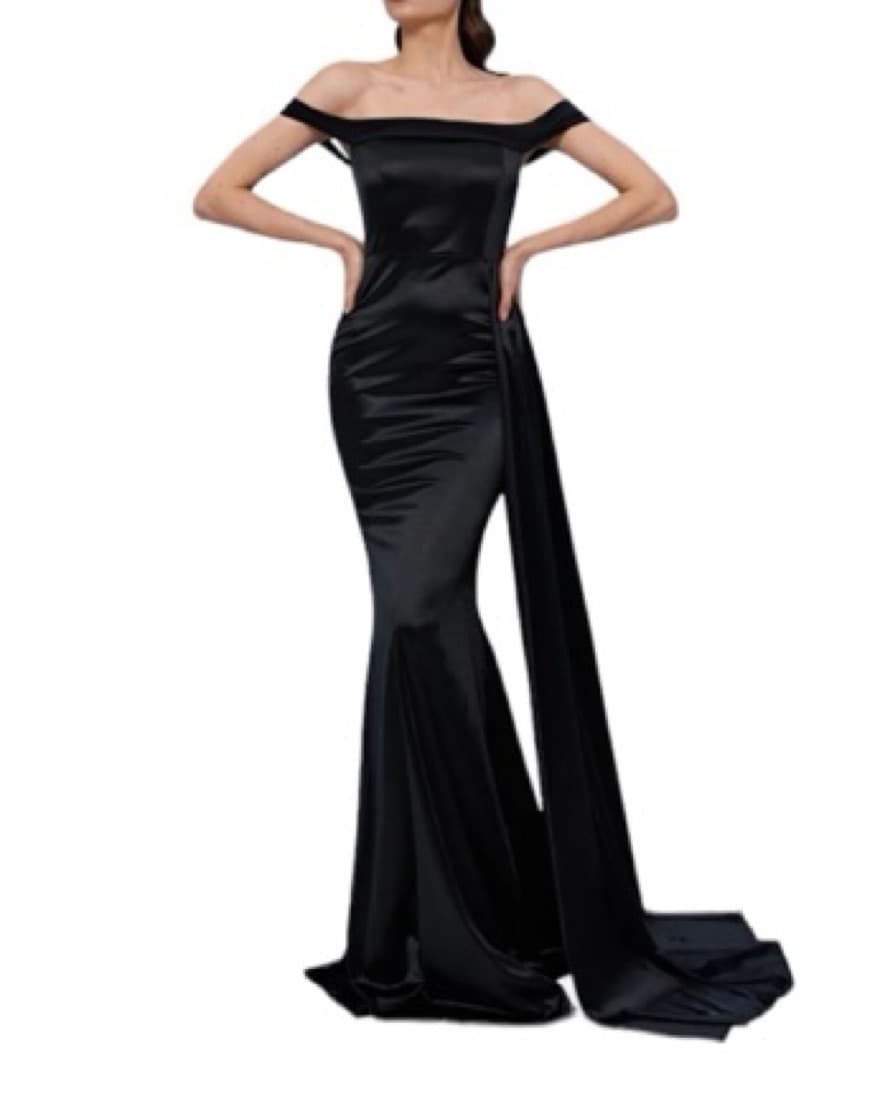 Custom Dolce And Gabana Gown - Image 2