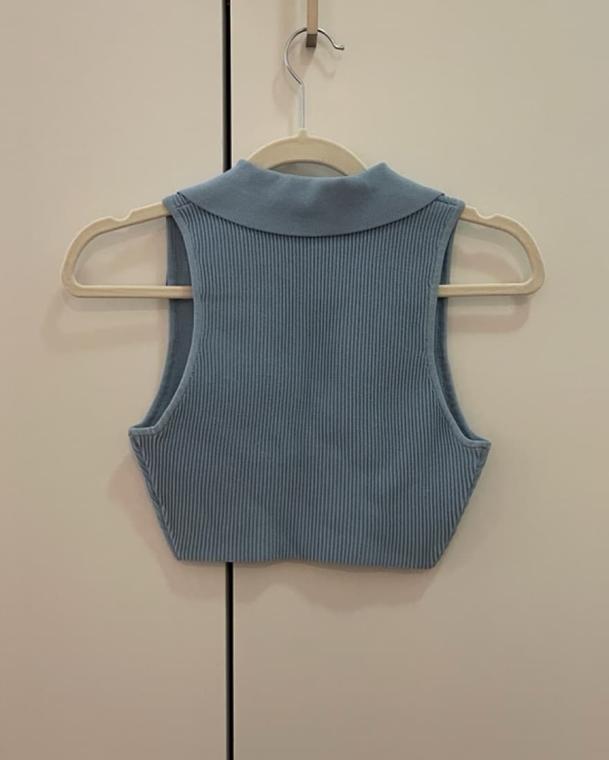 Aritzia Sculpt Knit Polo Top - Image 3