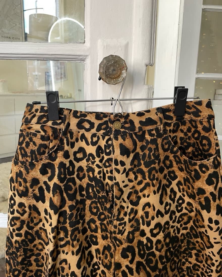 Chic Leopard Print Palazzo Pants - Image 6