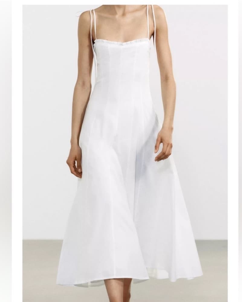 Elegant White Midi Dress - Image 3