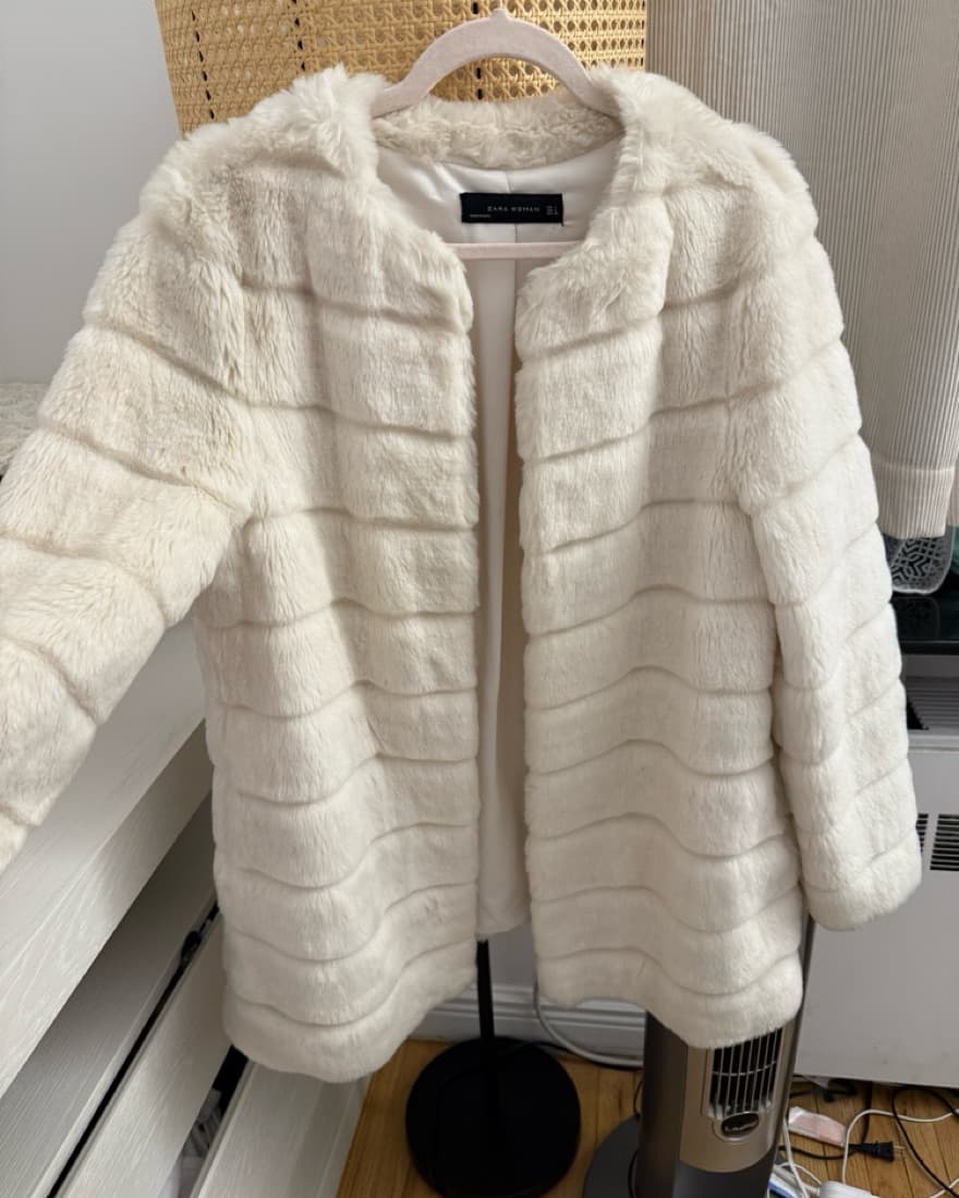 Cream fur coat - Image 2