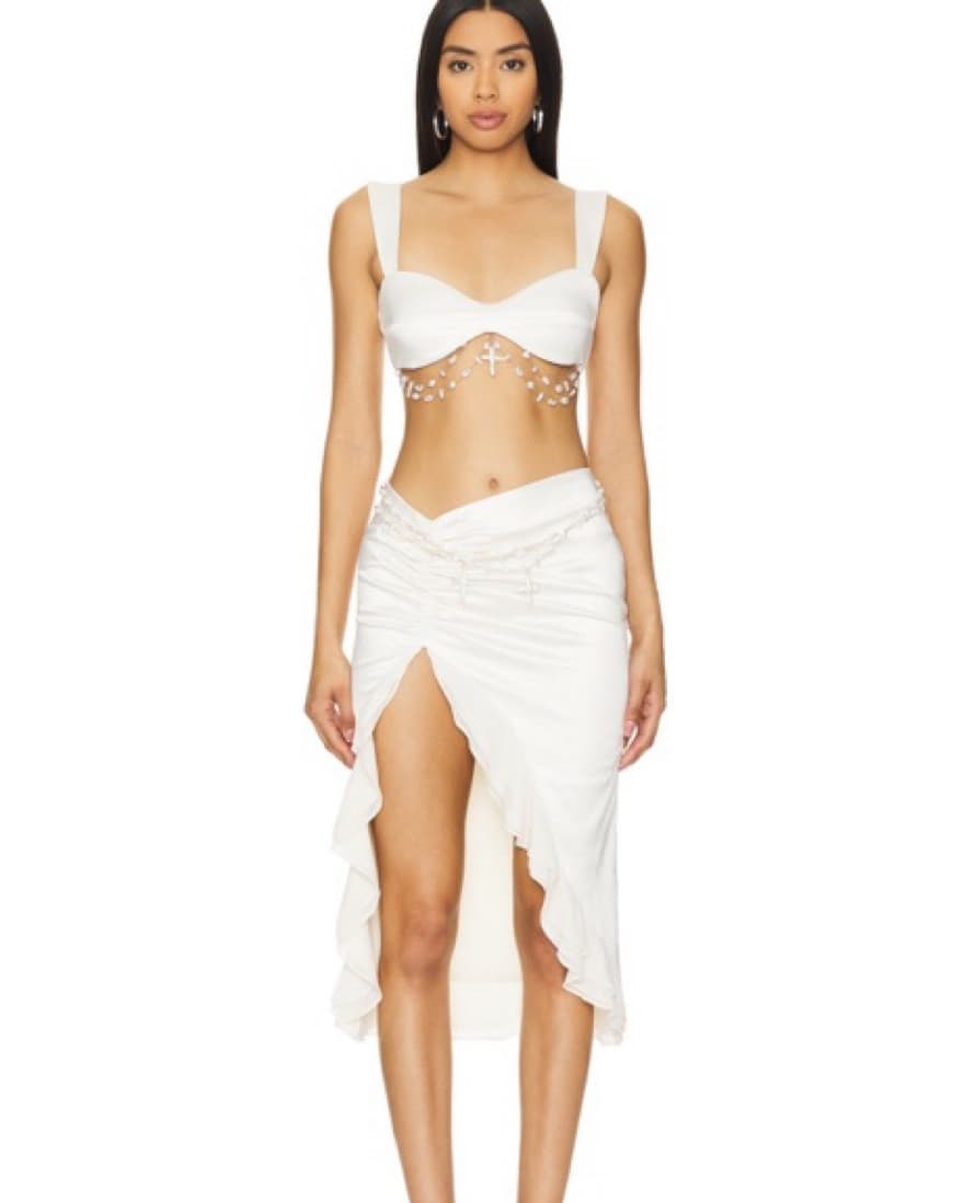 Elegant Set with Embellished Accents - Image 3