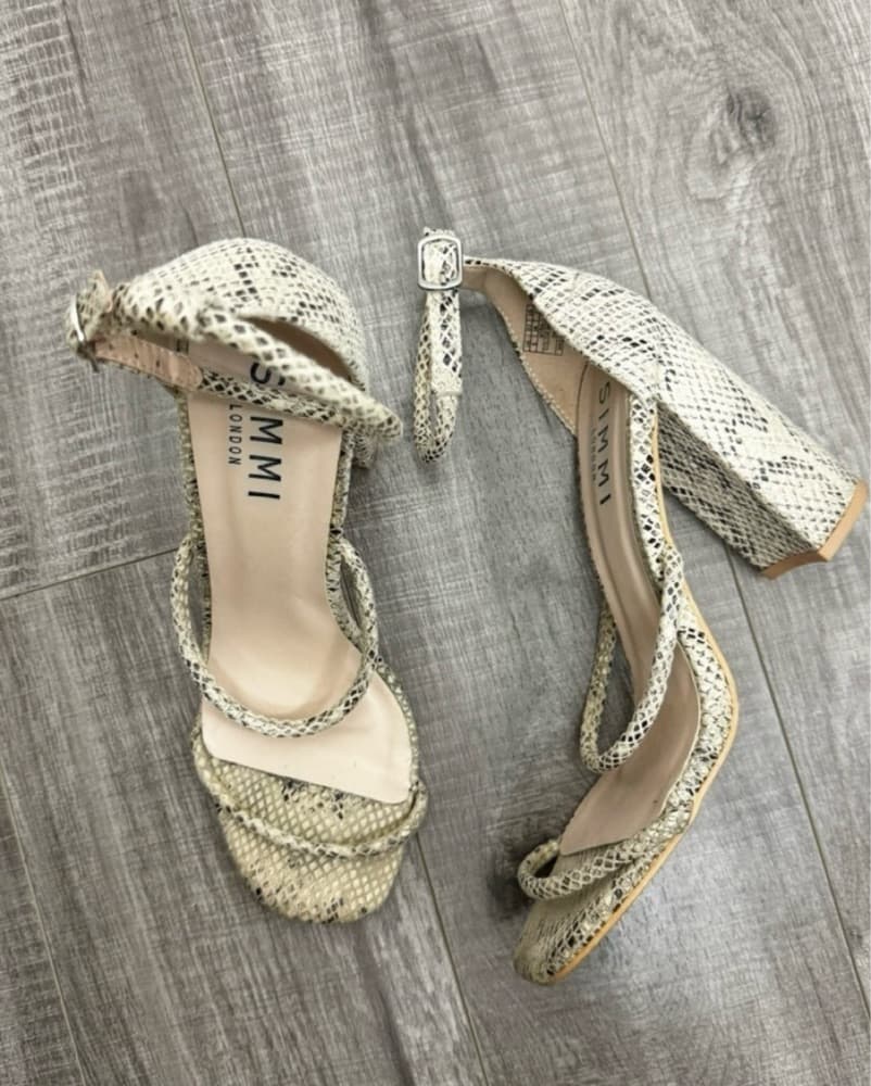Simmi London Myra Snake Block Heels - Image 2