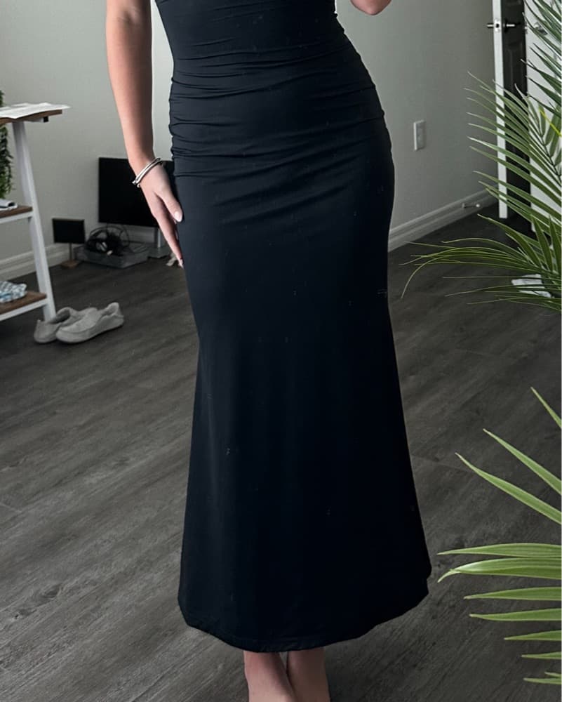 Elegant Black Maxi Dress - Image 2