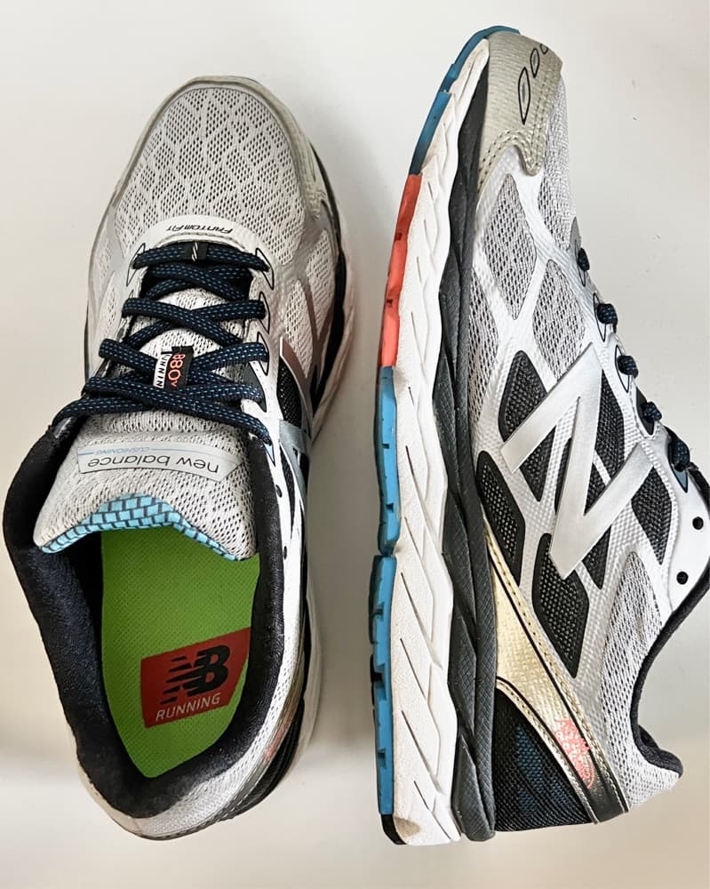 New Balance silver blue dad Sneaker - Image 4
