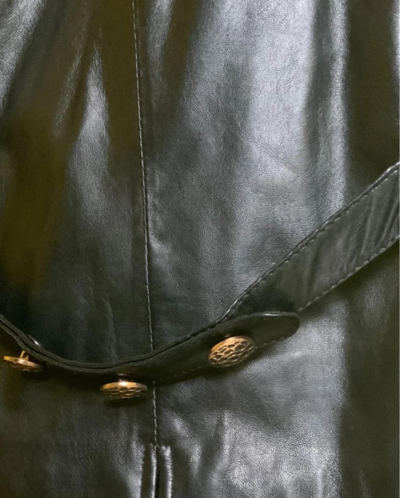 Black Leather Vest With Fox Fur Trim - Image 4