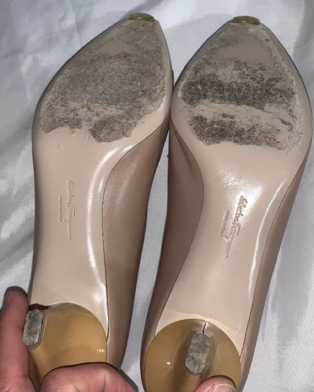 SALVATORE FERRAGAMO size 10.5 pumps - Image 5