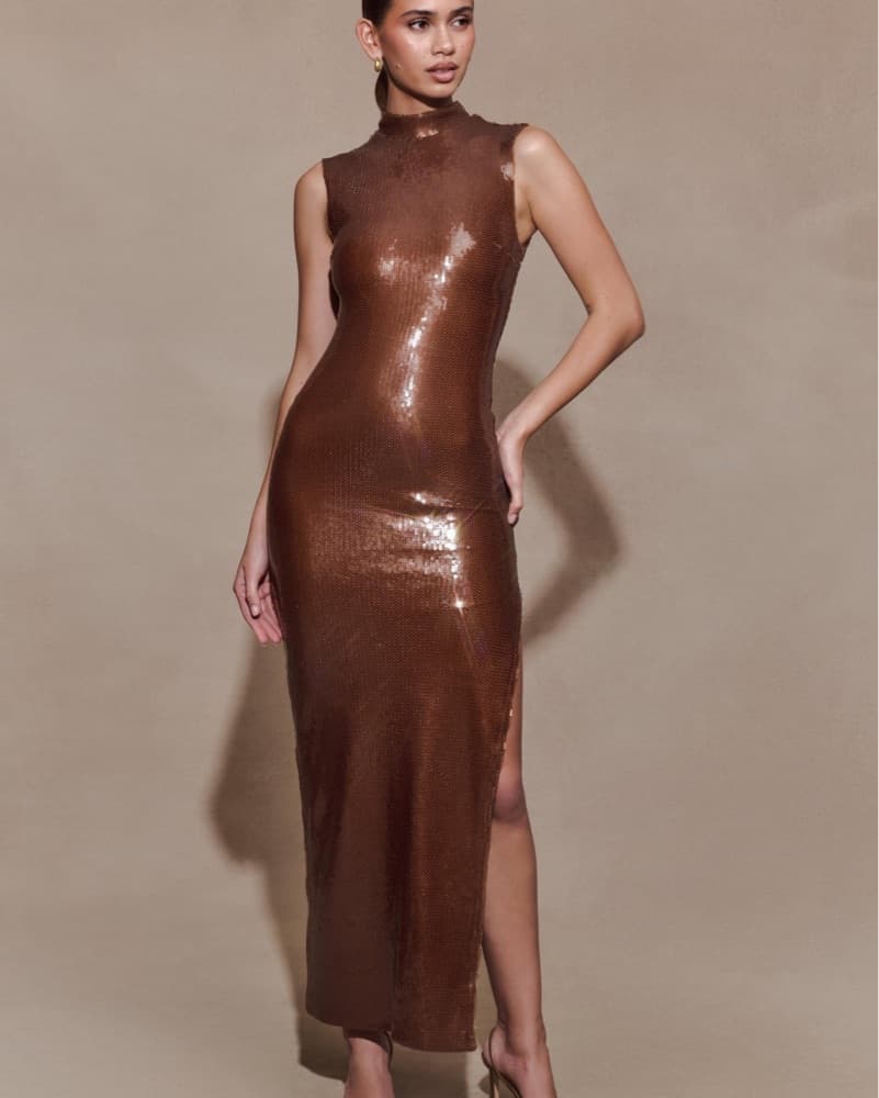 Shimmering Sequin Maxi Dress - Image 4