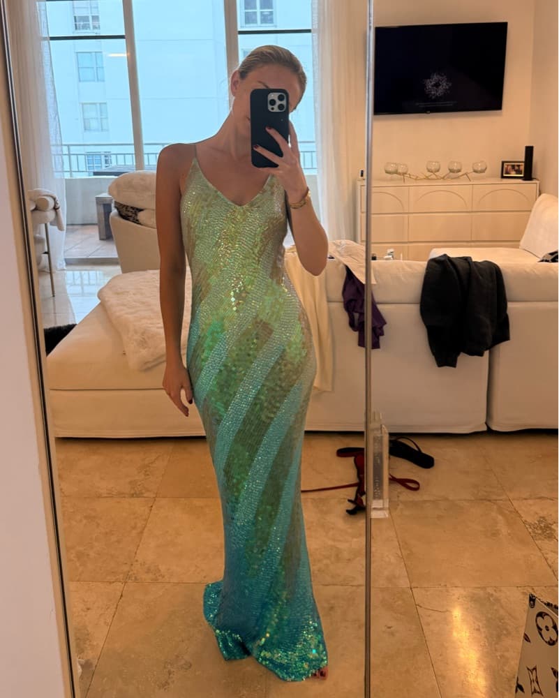 Shimmering Mermaid-Inspired Gown - Image 1