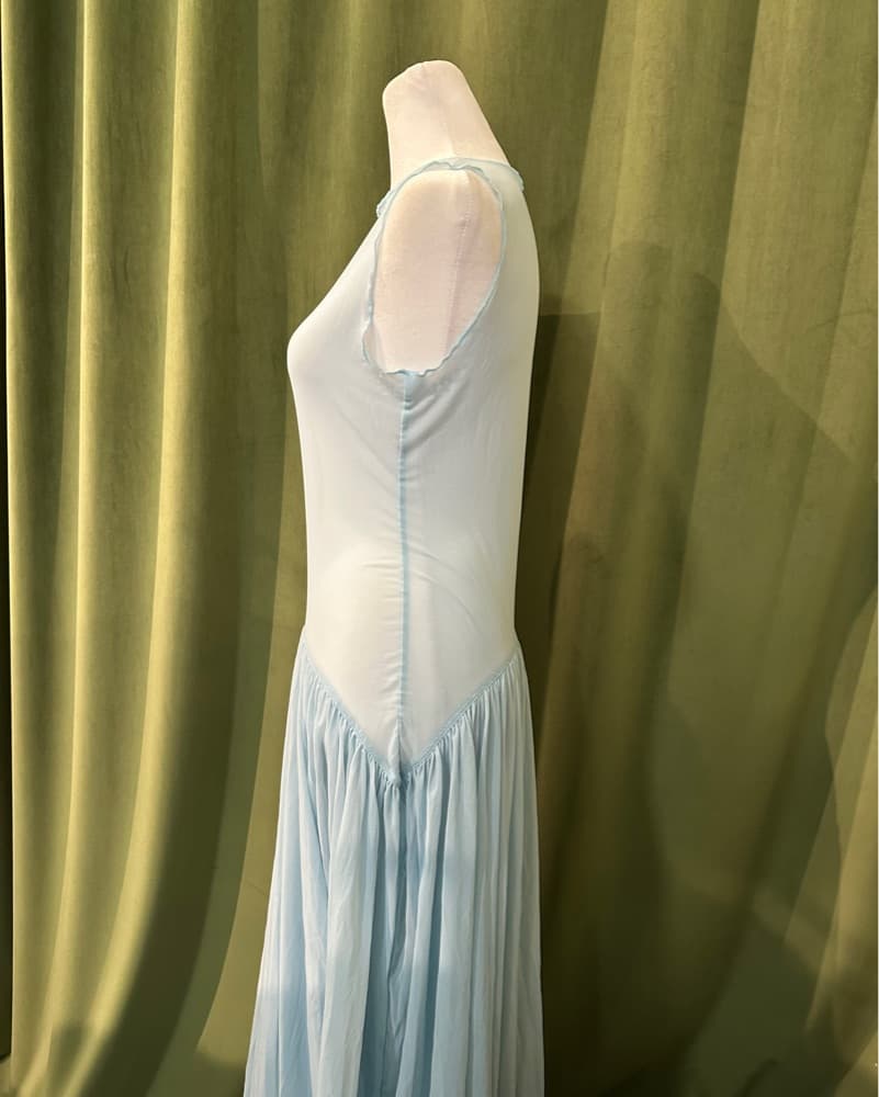 Elegant Pleated Maxi Dress - Image 3
