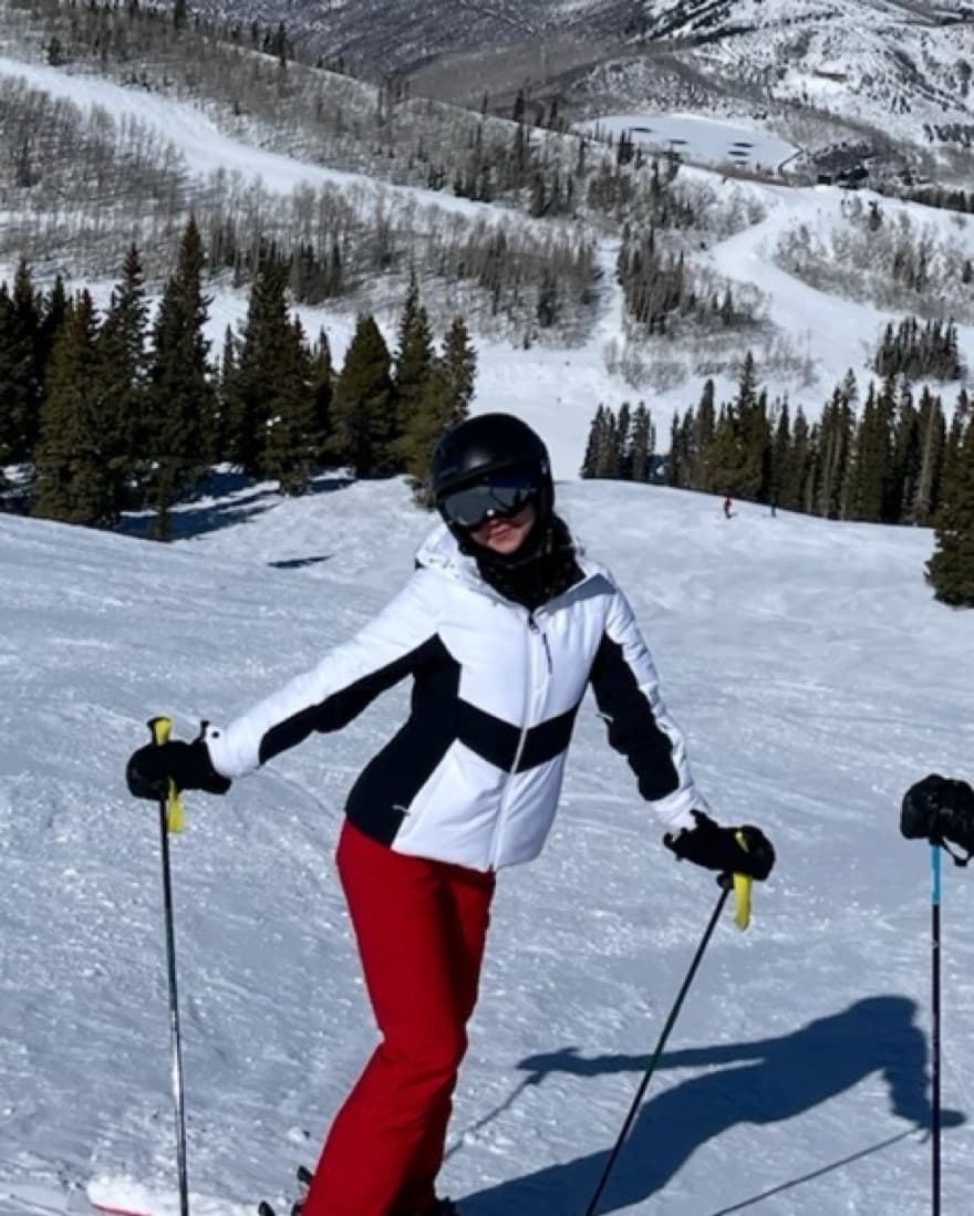 Stylish Ski Jacket - Image 2