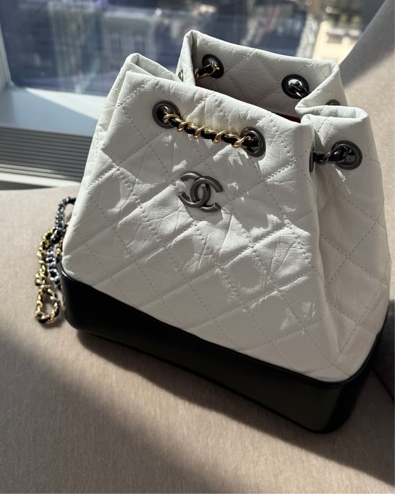 Chic Quilted Leather Bucket Bag - Image 4