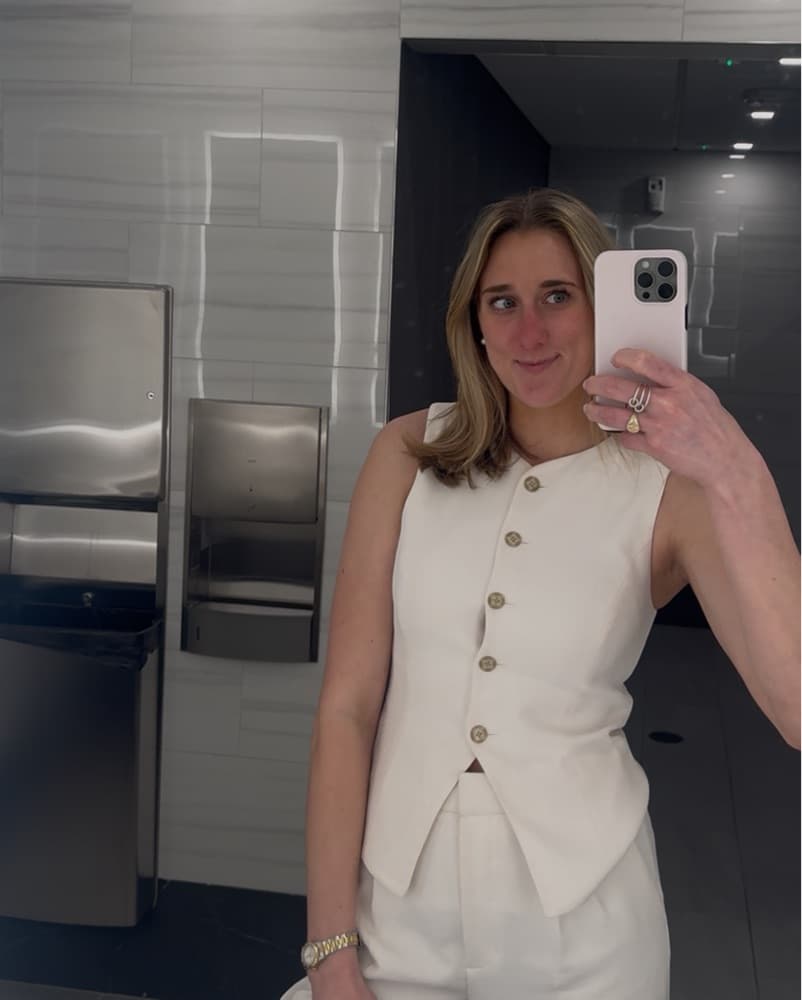 Aritzia Regal Vest  - Image 2