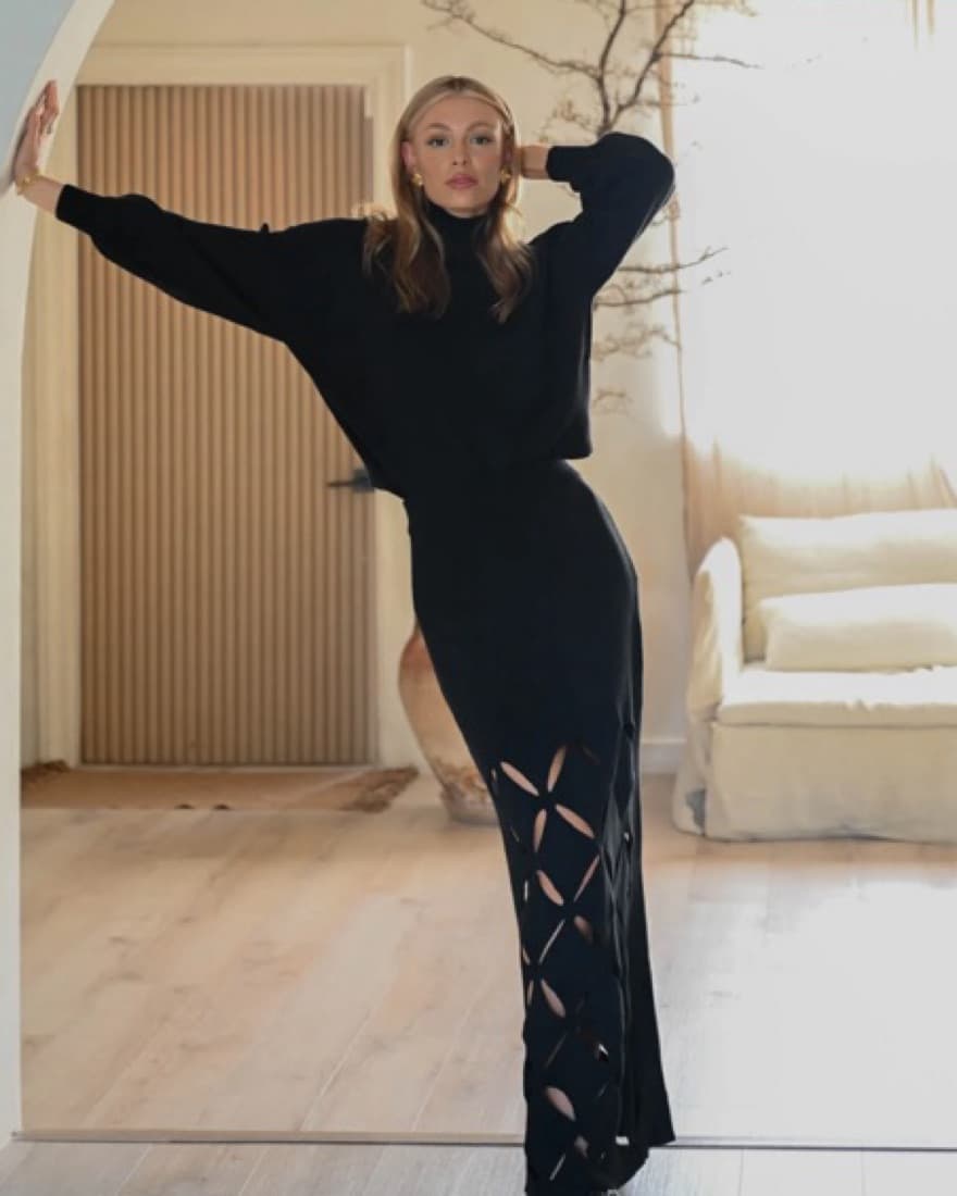 Black Set (Skirt And Top) - Image 1