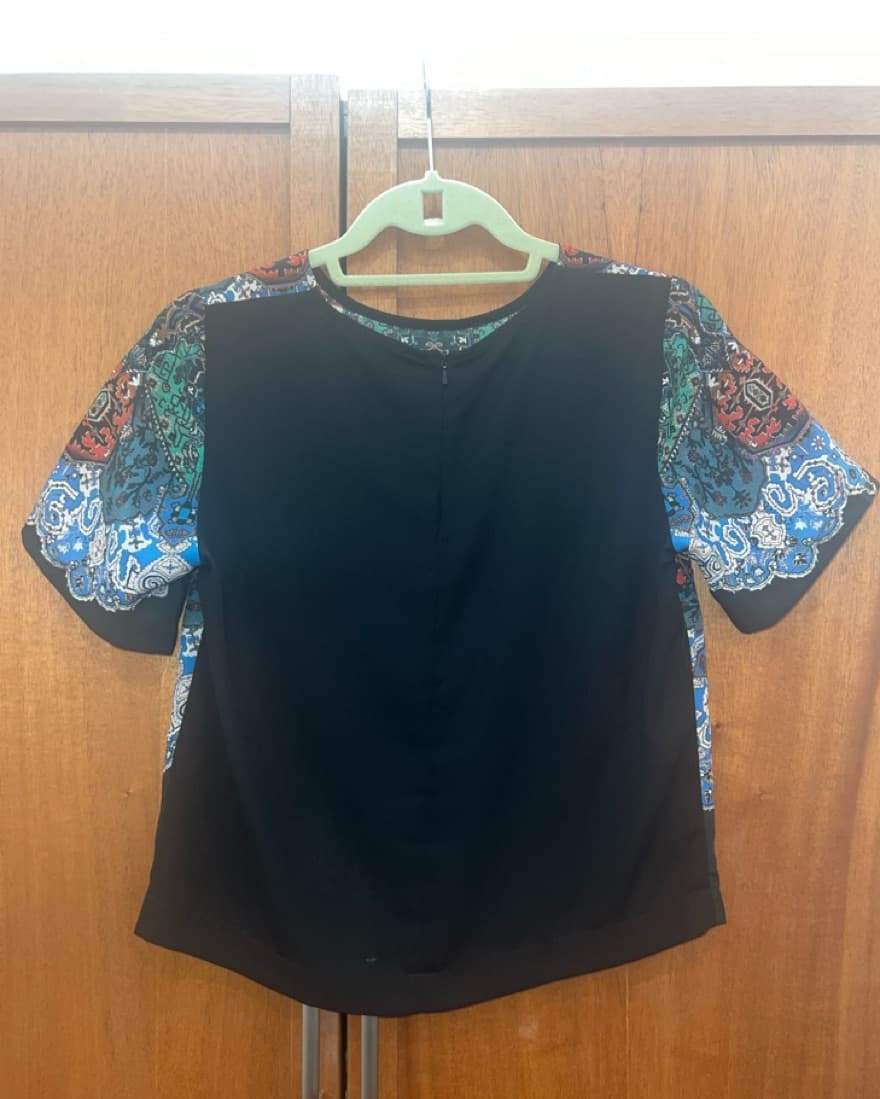 Topshop Graphic Kaleidescope Top - Image 4