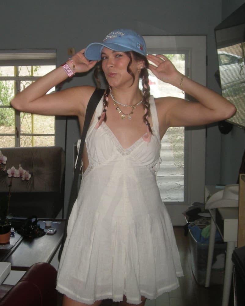 Breezy White Dress with Playful Accents - Image 1